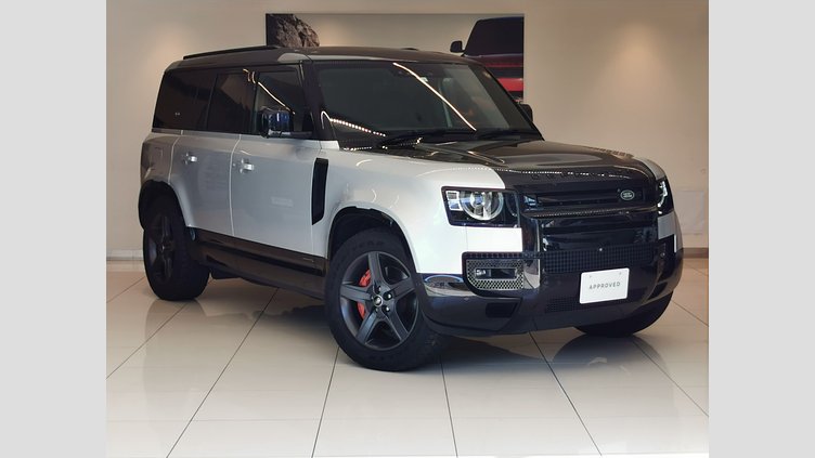 2023 認定中古車 Land Rover Defender 110 ハクバシルバー D300 AWD（AT） X