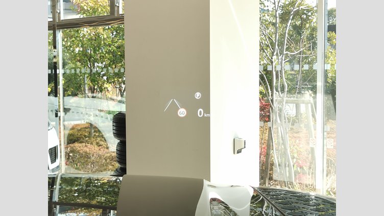 2023 認定中古車 Land Rover Defender 110 ハクバシルバー D300 AWD（AT） X