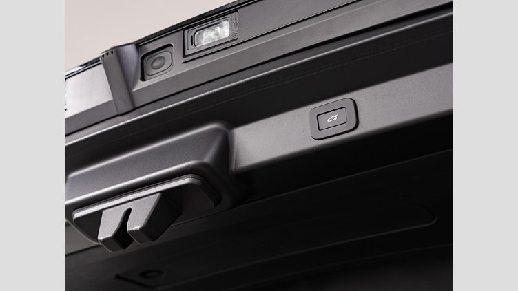 2024 認定中古車 Land Rover Range Rover Sport サントリーニブラック D300マイルドハイブリッド スタンダードホイールベース Dynamic SE