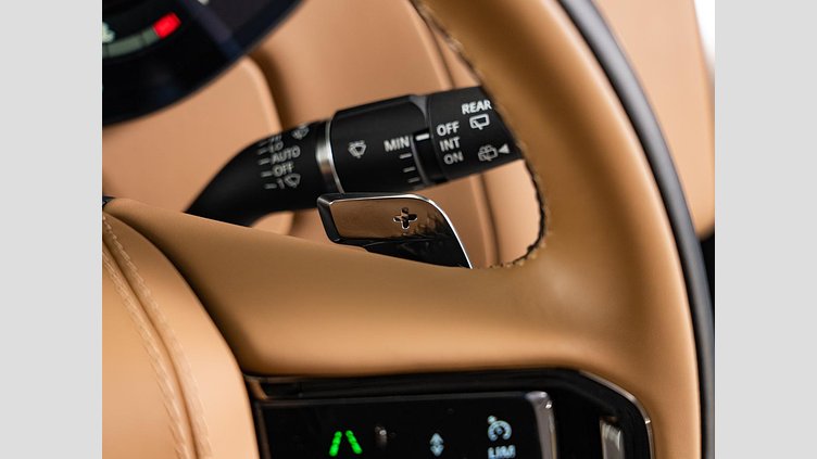 2024 認定中古車 Land Rover Range Rover Sport サントリーニブラック D300マイルドハイブリッド スタンダードホイールベース Dynamic SE