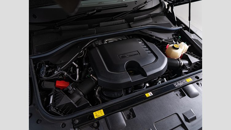 2024 認定中古車 Land Rover Range Rover Sport サントリーニブラック D300マイルドハイブリッド スタンダードホイールベース Dynamic SE