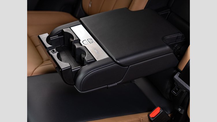 2024 認定中古車 Land Rover Range Rover Sport サントリーニブラック D300マイルドハイブリッド スタンダードホイールベース Dynamic SE