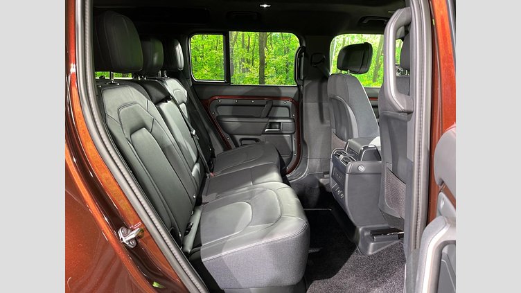 2024 認定中古車 Land Rover Defender 110 セドナレッド D350 ディーゼルマイルドハイブリッド Sedona Edition