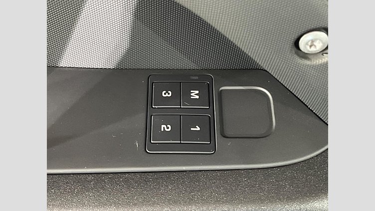 2024 認定中古車 Land Rover Defender 110 セドナレッド D350 ディーゼルマイルドハイブリッド Sedona Edition