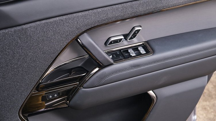 2023 Approved Land Rover Range Rover Sport Eiger Grey D300 Dynamic SE