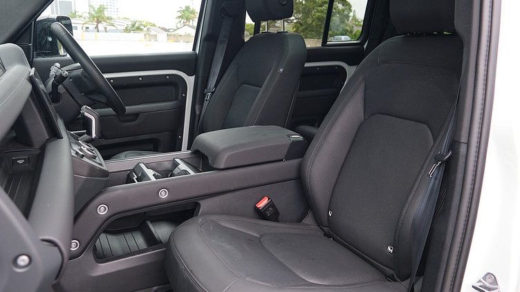 2025 Approved Land Rover Defender 110 Fuji White 110 425 EDITION