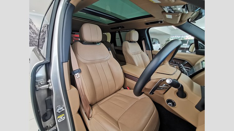 2024 認定中古車 Land Rover Range Rover Batumi Gold D300　3.0L AUTOBIOGRAPHY　StandardWheelBase