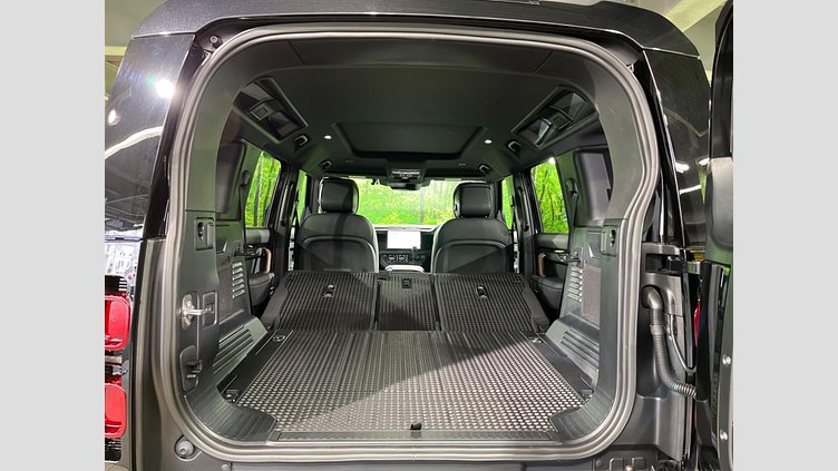 2023 認定中古車 Land Rover Defender 110 サントリーニブラック D300 AWD（AT） X-DYNAMIC HSE