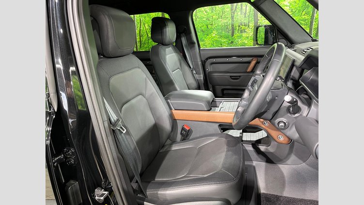 2023 認定中古車 Land Rover Defender 110 サントリーニブラック D300 AWD（AT） X-DYNAMIC HSE
