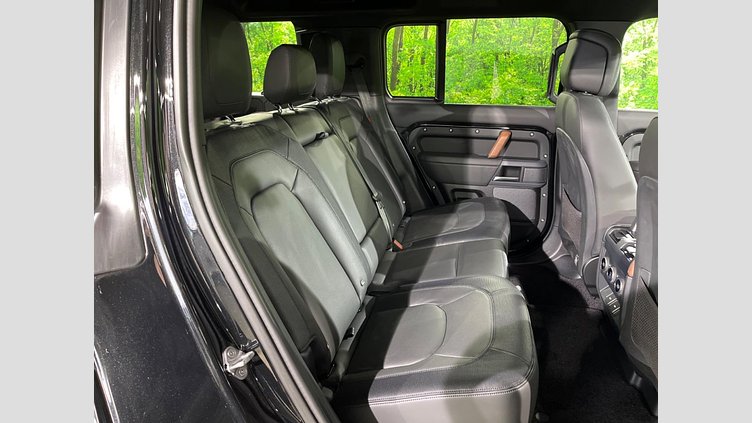 2023 認定中古車 Land Rover Defender 110 サントリーニブラック D300 AWD（AT） X-DYNAMIC HSE