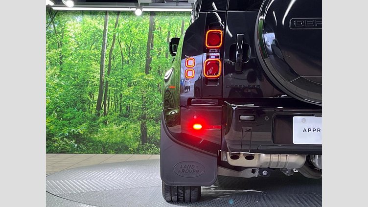 2023 認定中古車 Land Rover Defender 110 サントリーニブラック D300 AWD（AT） X-DYNAMIC HSE