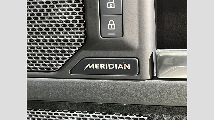 2023 認定中古車 Land Rover Defender 110 サントリーニブラック D300 AWD（AT） X-DYNAMIC HSE