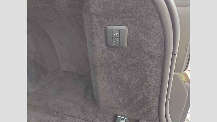 2021 認定中古車 Land Rover Range Rover Sport サントリーニブラック INGENIUM 3.0L 6気筒ディーゼル MHEV 300PS SE