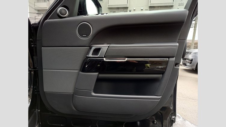 2021 認定中古車 Land Rover Range Rover Sport サントリーニブラック INGENIUM 3.0L 6気筒ディーゼル MHEV 300PS SE