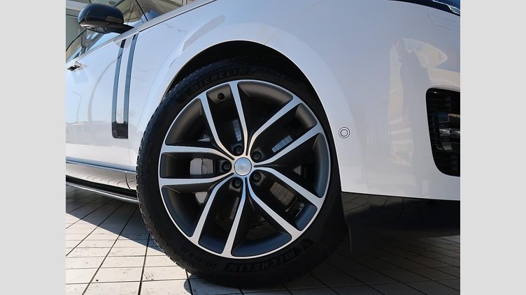 2024 認定中古車 Land Rover Range Rover オストゥーニパールホワイト P550e PHEV ＨＳＥ Ｐ５５０ｅ スタンダードホイールベース