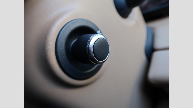 2024 認定中古車 Land Rover Range Rover オストゥーニパールホワイト P550e PHEV ＨＳＥ Ｐ５５０ｅ スタンダードホイールベース