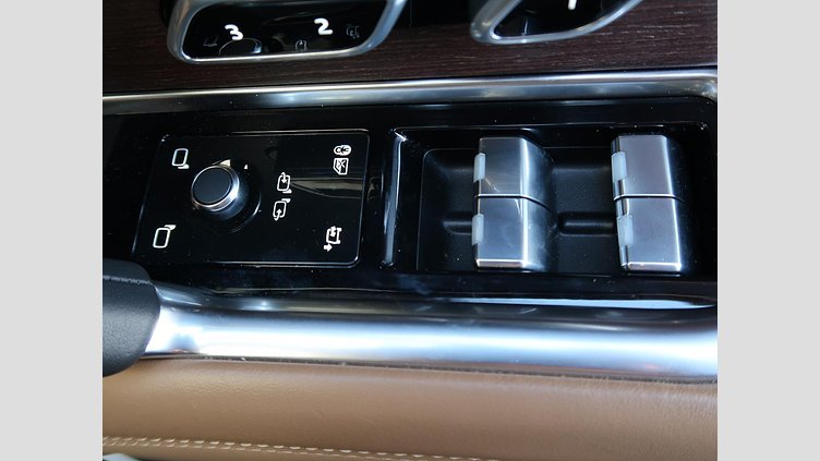 2024 認定中古車 Land Rover Range Rover オストゥーニパールホワイト P550e PHEV ＨＳＥ Ｐ５５０ｅ スタンダードホイールベース