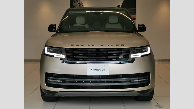 2023 認定中古車 Land Rover Range Rover Sunset Gold in Satin finish 3.0 litre i6 PHEV​ ファーストエディション