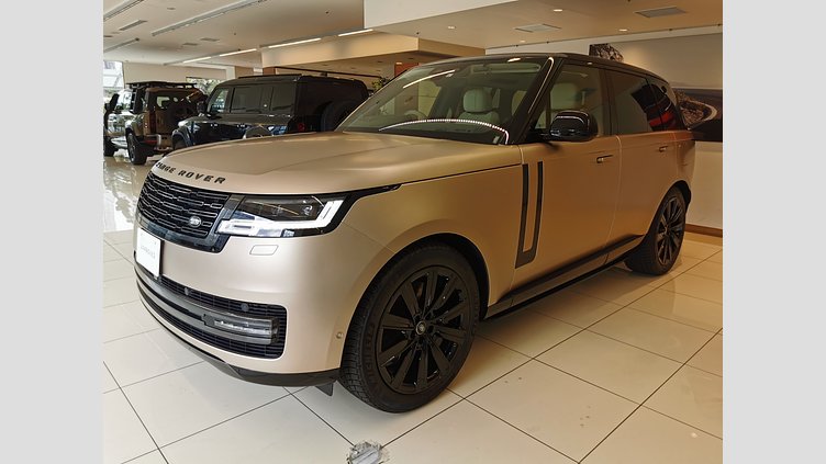 2023 認定中古車 Land Rover Range Rover Sunset Gold in Satin finish 3.0 litre i6 PHEV​ ファーストエディション