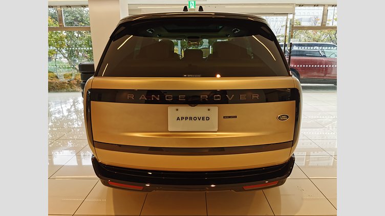 2023 認定中古車 Land Rover Range Rover Sunset Gold in Satin finish 3.0 litre i6 PHEV​ ファーストエディション
