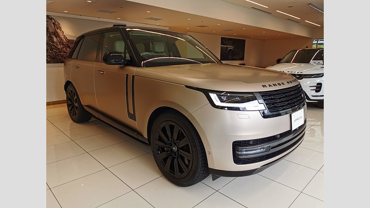 2023 認定中古車 Land Rover Range Rover Sunset Gold in Satin finish 3.0 litre i6 PHEV​ ファーストエディション