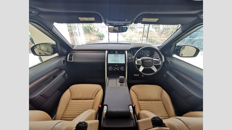 2024 認定中古車 Land Rover Discovery ヴァレジネブルー D300マイルドハイブリッド（ディーゼル） スタンダードホイールベース Dynamic HSE