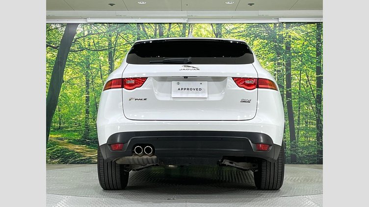 2017 認定中古車 Jaguar F-Pace Fuji White 4WD
 プレステージ
