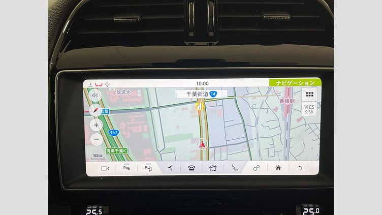 2017 認定中古車 Jaguar F-Pace Fuji White 4WD
 プレステージ