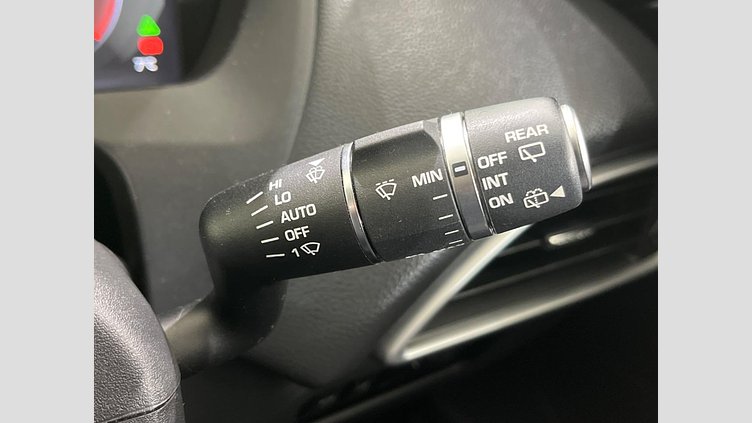 2017 認定中古車 Jaguar F-Pace Fuji White 4WD
 プレステージ