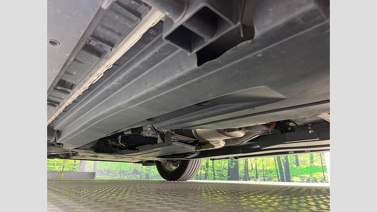 2017 認定中古車 Jaguar F-Pace Fuji White 4WD
 プレステージ