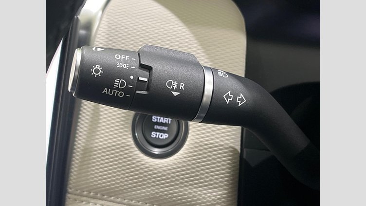 2023 認定中古車 Land Rover Discovery Sport ヴァレジネブルー D200マイルドハイブリッド（ディーゼル） 標準ホイール DYNAMIC SE