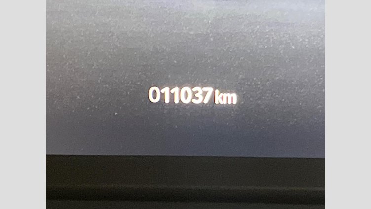 2023 認定中古車 Land Rover Discovery Sport ヴァレジネブルー D200マイルドハイブリッド（ディーゼル） 標準ホイール DYNAMIC SE