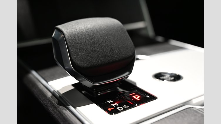 2026 Begagnad Land Rover Range Rover Santorini Black AWD AWS P460e AWD AUTO PHEV