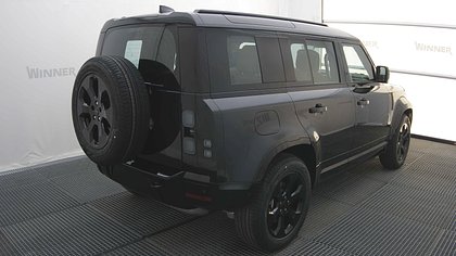 Defender 110 3