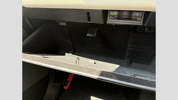 2019 認定中古車 Land Rover Range Rover Sport サントリーニブラック 3.0リッターTDV6ディーゼル（258 PS） HSE