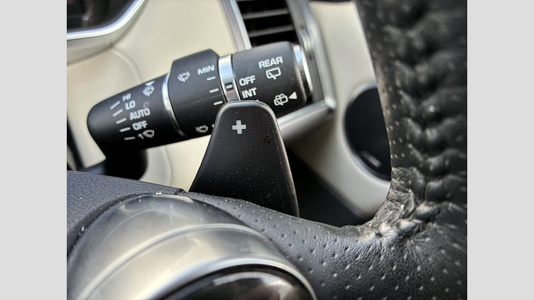 2019 認定中古車 Land Rover Range Rover Sport サントリーニブラック 3.0リッターTDV6ディーゼル（258 PS） HSE