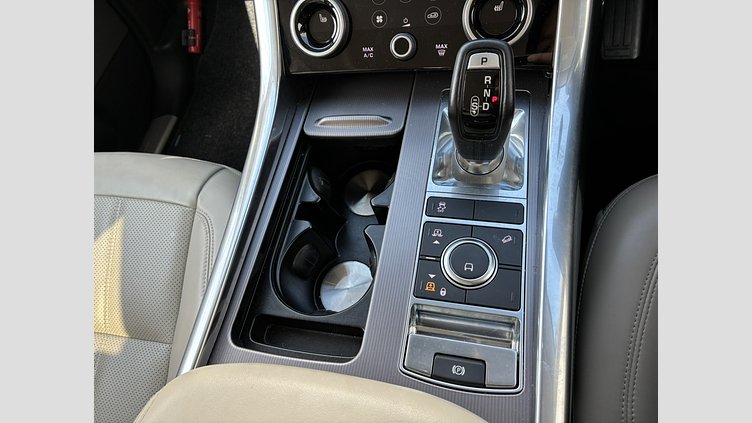 2019 認定中古車 Land Rover Range Rover Sport サントリーニブラック 3.0リッターTDV6ディーゼル（258 PS） HSE