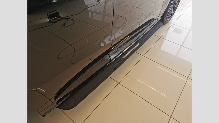 2024 認定中古車 Land Rover Range Rover Sport リグリアンブラック- グロスフィニッシュ P635マイルドハイブリッド スタンダードホイールベース SV Edition Two