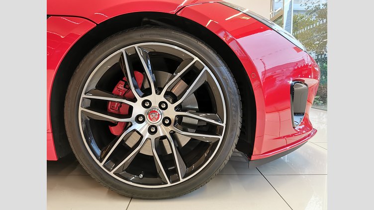 2019 認定中古車 Jaguar F-Type カルデラ レッド　(ソリッド) ジャガー 2.0リッターi4 300PS ターボチャージドガソリンエンジン (オートマチックトランスミッション) F-TYPEクーペ CHEQUERED FLAG