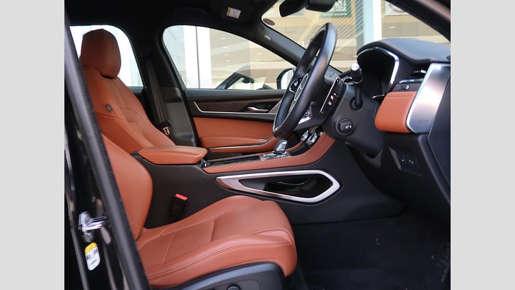 2023 認定中古車 Jaguar F-Pace Santorini Black ２L Ｒ－ダイナミック ＳＥ Ｄ２００