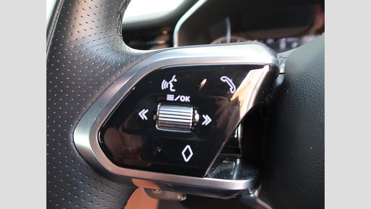 2023 認定中古車 Jaguar F-Pace Santorini Black ２L Ｒ－ダイナミック ＳＥ Ｄ２００