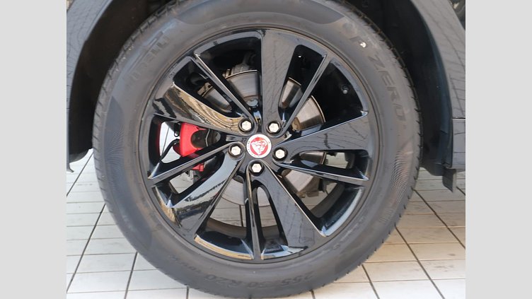 2023 認定中古車 Jaguar F-Pace Santorini Black ２L Ｒ－ダイナミック ＳＥ Ｄ２００