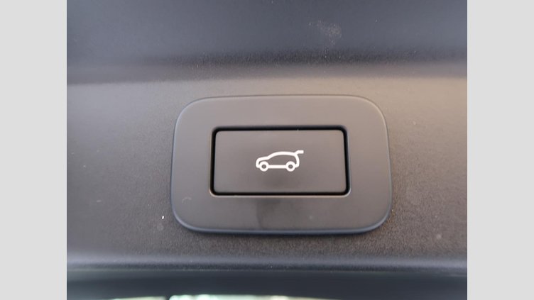 2023 認定中古車 Jaguar F-Pace Santorini Black ２L Ｒ－ダイナミック ＳＥ Ｄ２００