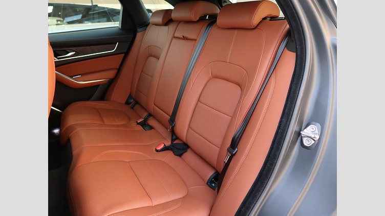 2023 認定中古車 Jaguar F-Pace Santorini Black ２L Ｒ－ダイナミック ＳＥ Ｄ２００