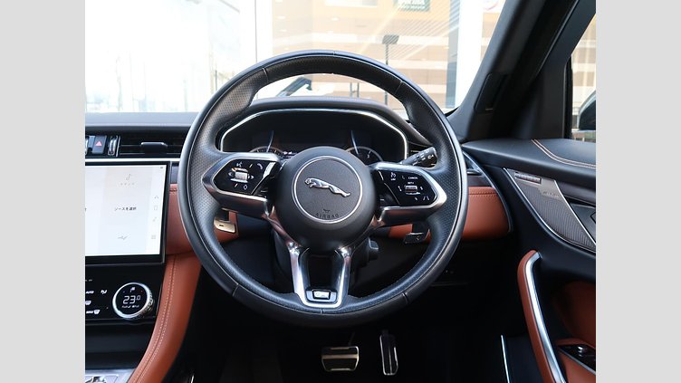 2023 認定中古車 Jaguar F-Pace Santorini Black ２L Ｒ－ダイナミック ＳＥ Ｄ２００