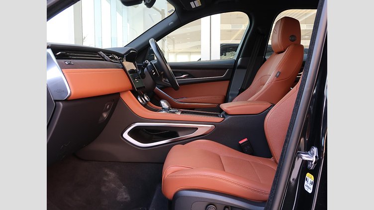 2023 認定中古車 Jaguar F-Pace Santorini Black ２L Ｒ－ダイナミック ＳＥ Ｄ２００