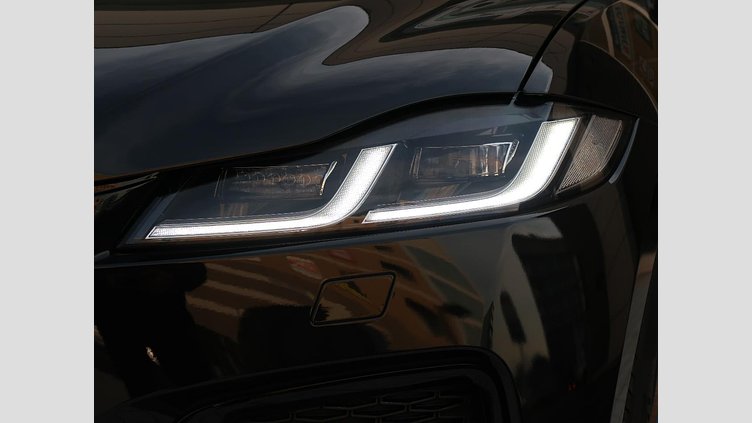 2023 認定中古車 Jaguar F-Pace Santorini Black ２L Ｒ－ダイナミック ＳＥ Ｄ２００