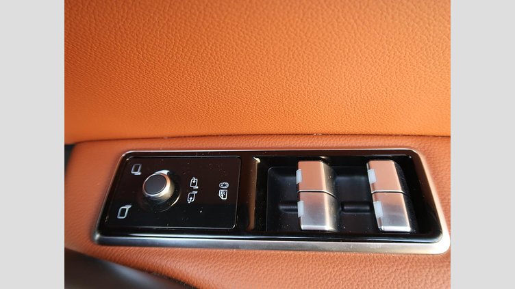 2023 認定中古車 Jaguar F-Pace Santorini Black ２L Ｒ－ダイナミック ＳＥ Ｄ２００