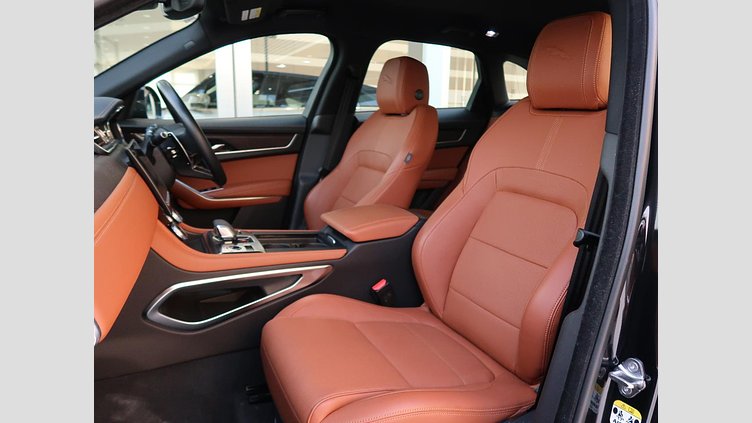 2023 認定中古車 Jaguar F-Pace Santorini Black ２L Ｒ－ダイナミック ＳＥ Ｄ２００