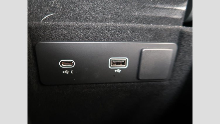 2023 認定中古車 Jaguar F-Pace Santorini Black ２L Ｒ－ダイナミック ＳＥ Ｄ２００